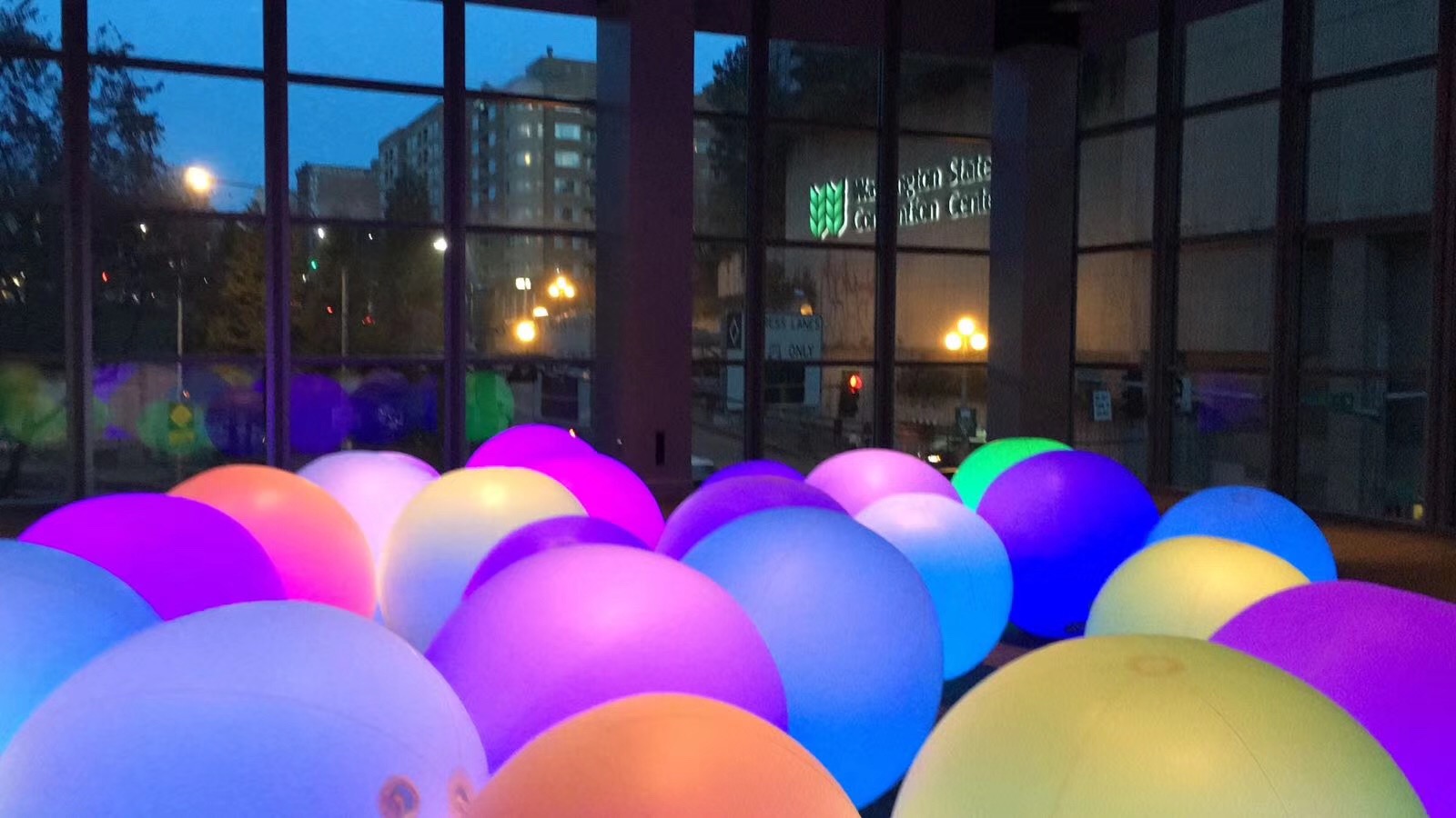 Bola Inflável LED Colorida Sen - Led Balloon Light avaliação e preço